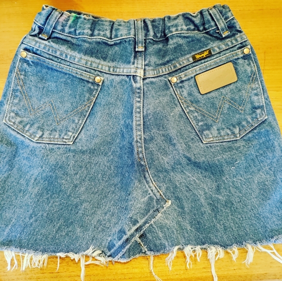 💝 3/$25 Upcycled Vintage Wrangler Jean Skirt - Picture 2 of 3